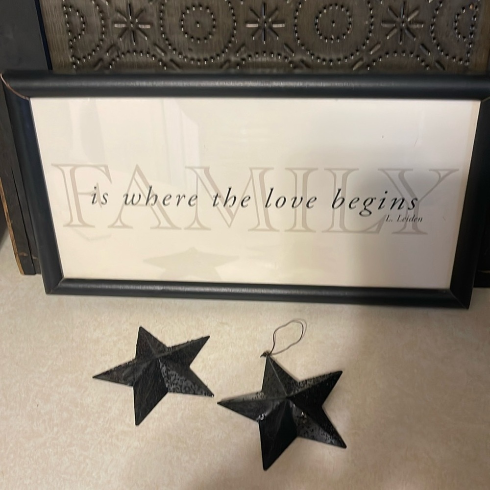 Picture with 2 tin stars